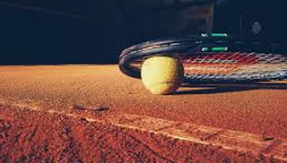 TERRAIN DE TENNIS - Fosse